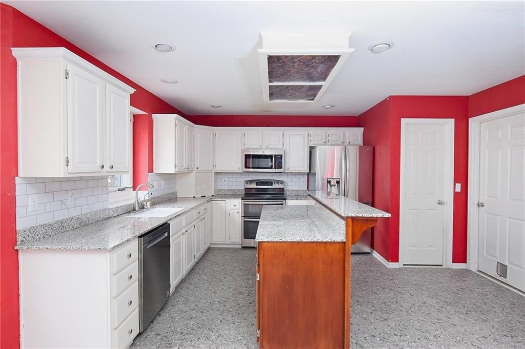 2810 Gill Avenue — photo 15