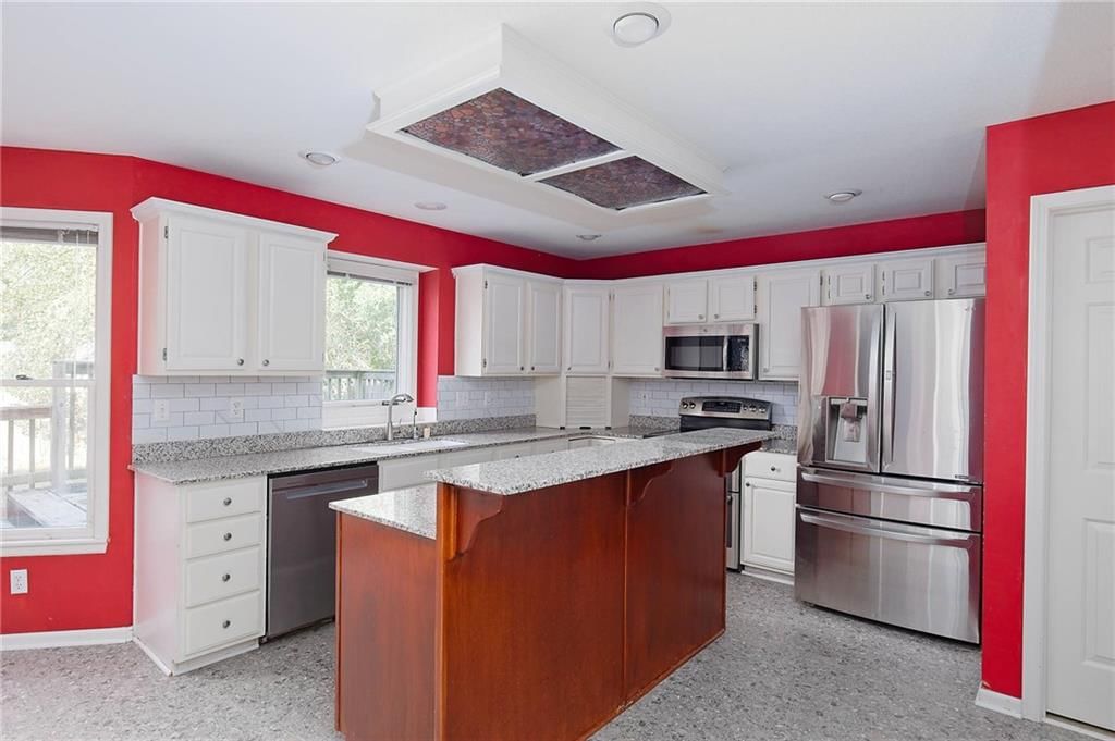 2810 Gill Avenue — photo 17