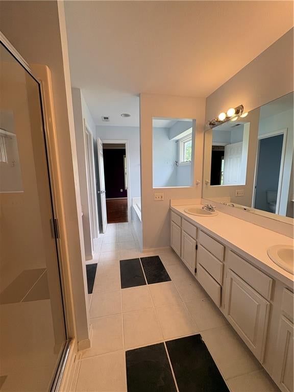 2810 Gill Avenue — photo 36