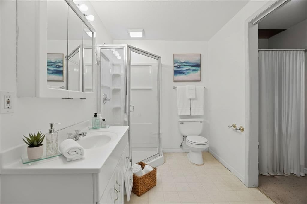 2810 Gill Avenue — photo 49