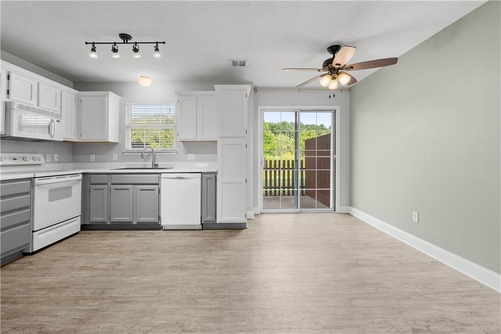 5776 NW Plantation Circle — photo 2