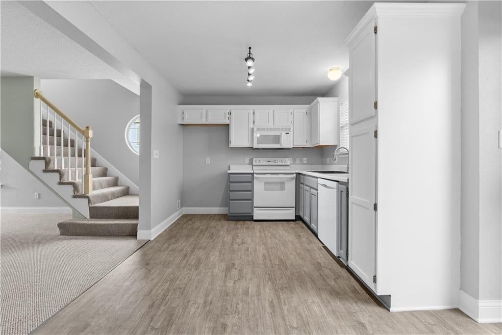 5776 NW Plantation Circle — photo 9