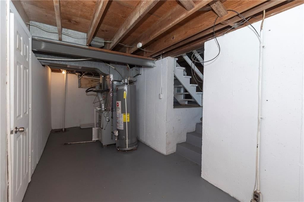 Photo 16 of 23 - 11815 Armitage Drive, Kansas City, MO 64134