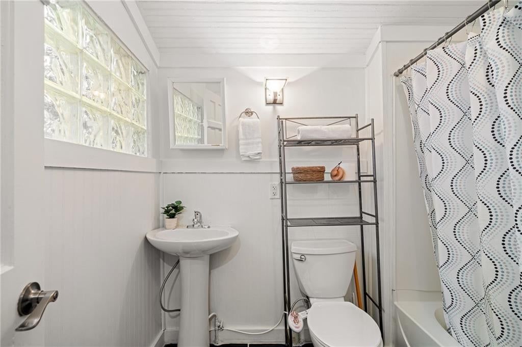 1406 W 45th Street — photo 25