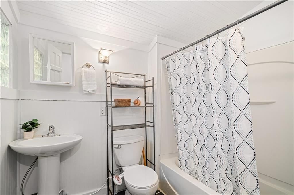 1406 W 45th Street — photo 26