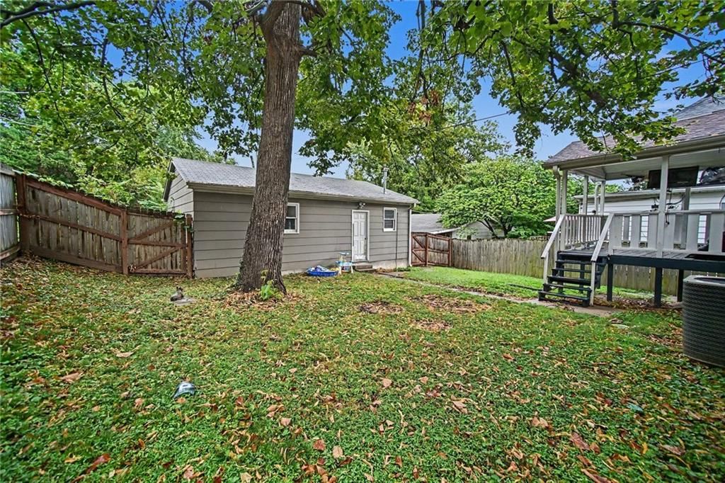 2609 Faraon Street — photo 14