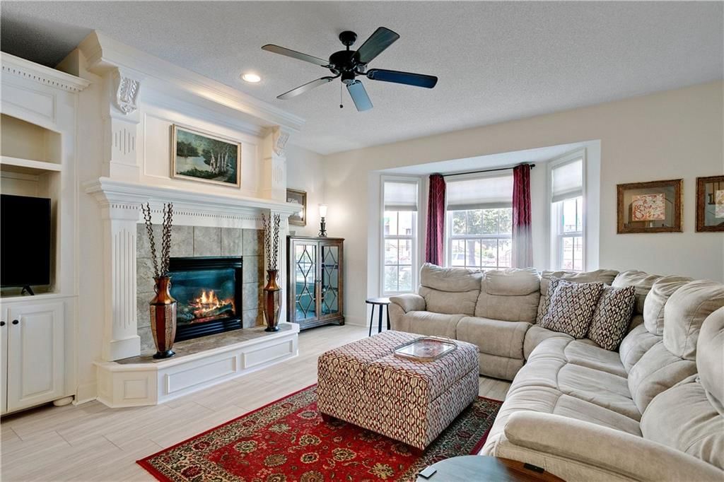 Photo 6 of 33 - 16067 S BROOKFIELD Street, Olathe, KS 66062