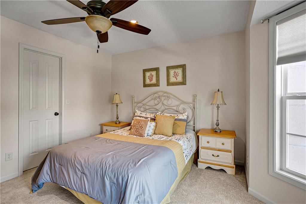 Photo 28 of 33 - 16067 S BROOKFIELD Street, Olathe, KS 66062