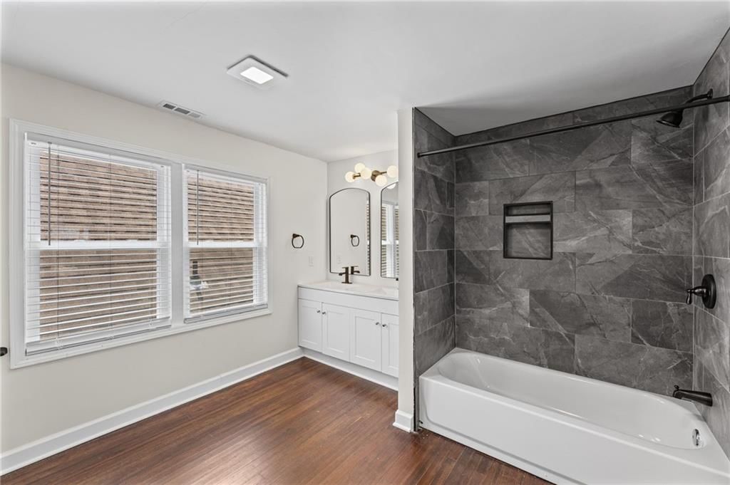 Photo 13 of 24 - 11 S Tremont Street, Kansas City, KS 66101