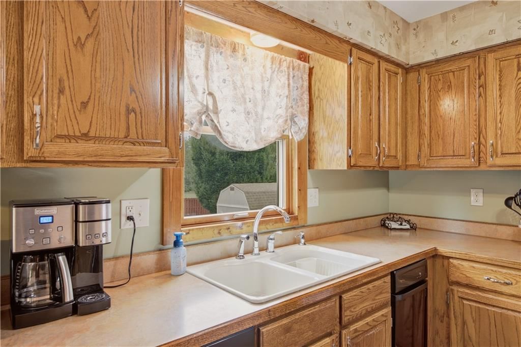 748 S Peculiar Drive — photo 12