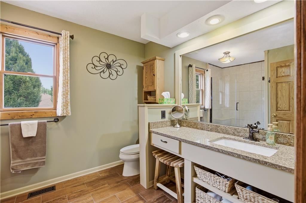 748 S Peculiar Drive — photo 19