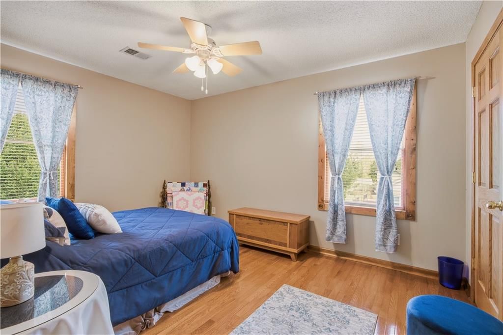 748 S Peculiar Drive — photo 26