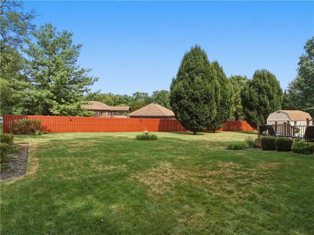 748 S Peculiar Drive — photo 37