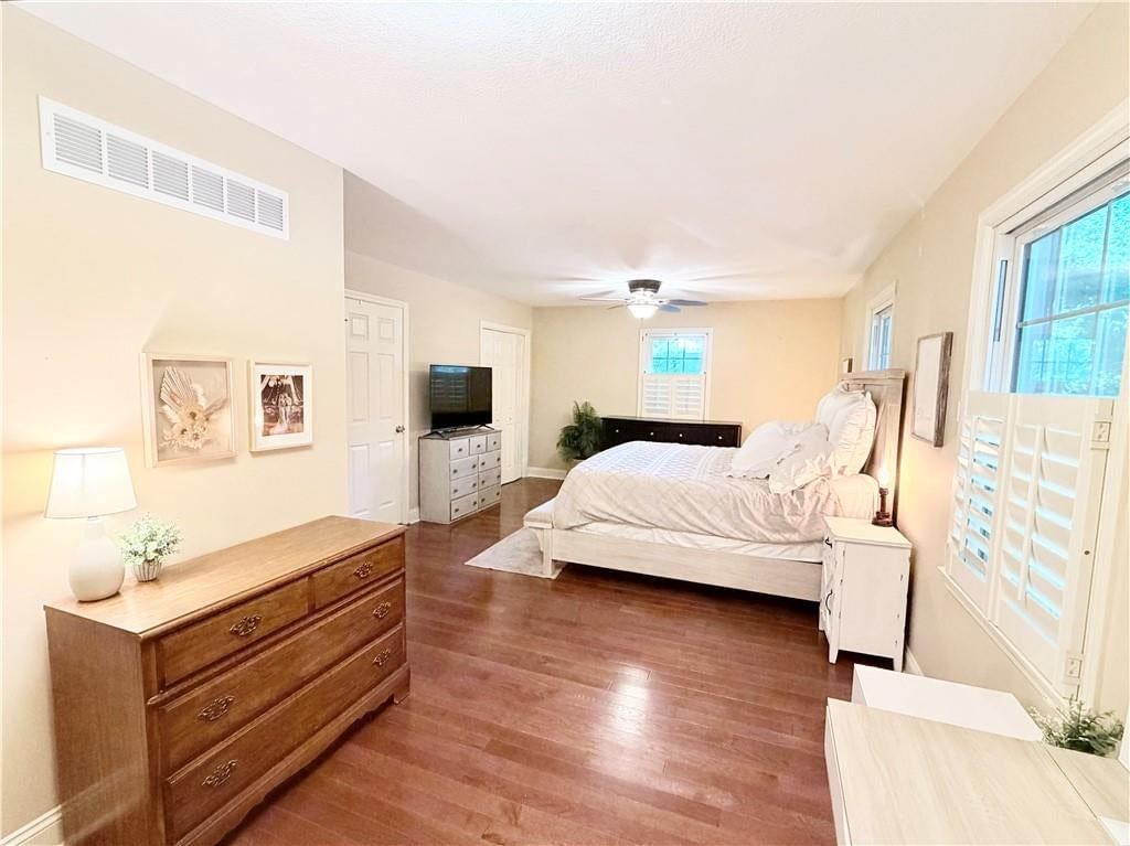 407 Linden Place — photo 15