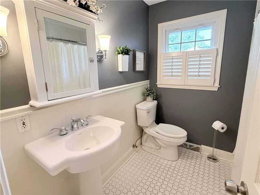 407 Linden Place — photo 19