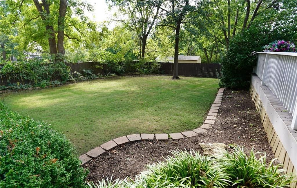 407 Linden Place — photo 29