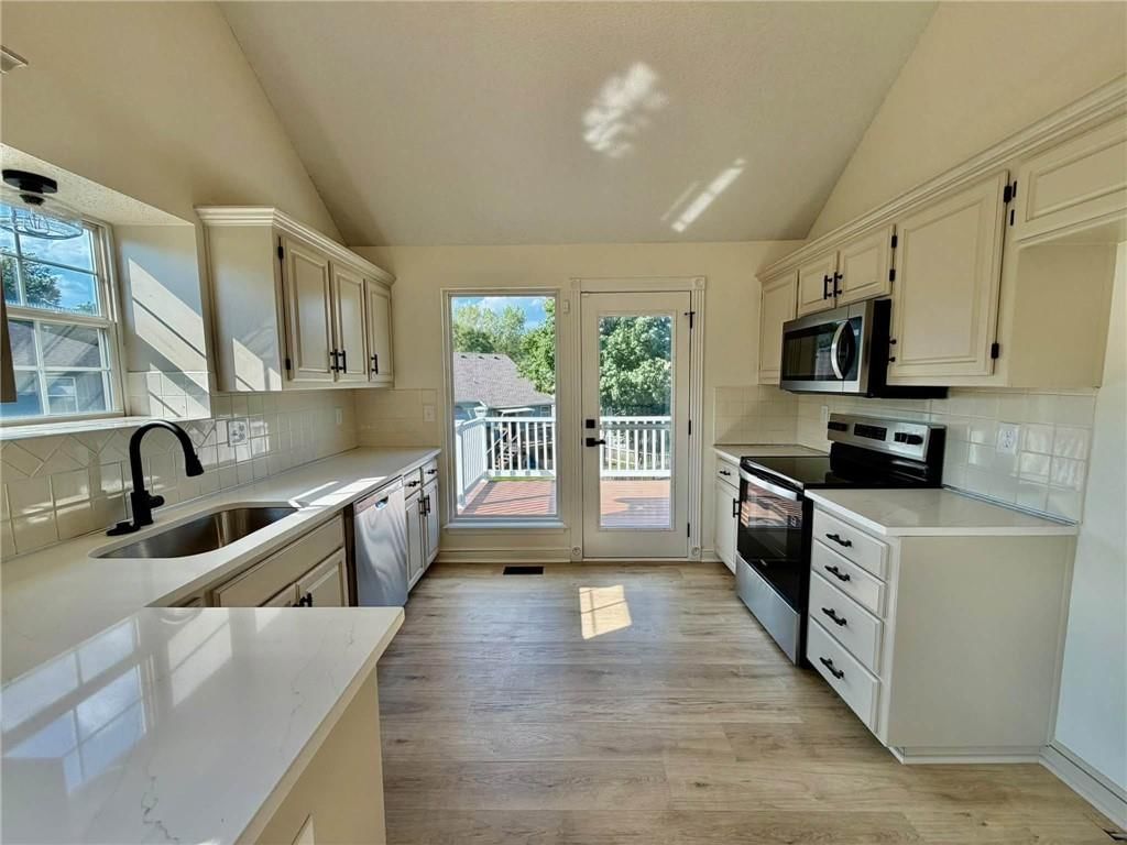 7608 NE 56th Street — photo 5