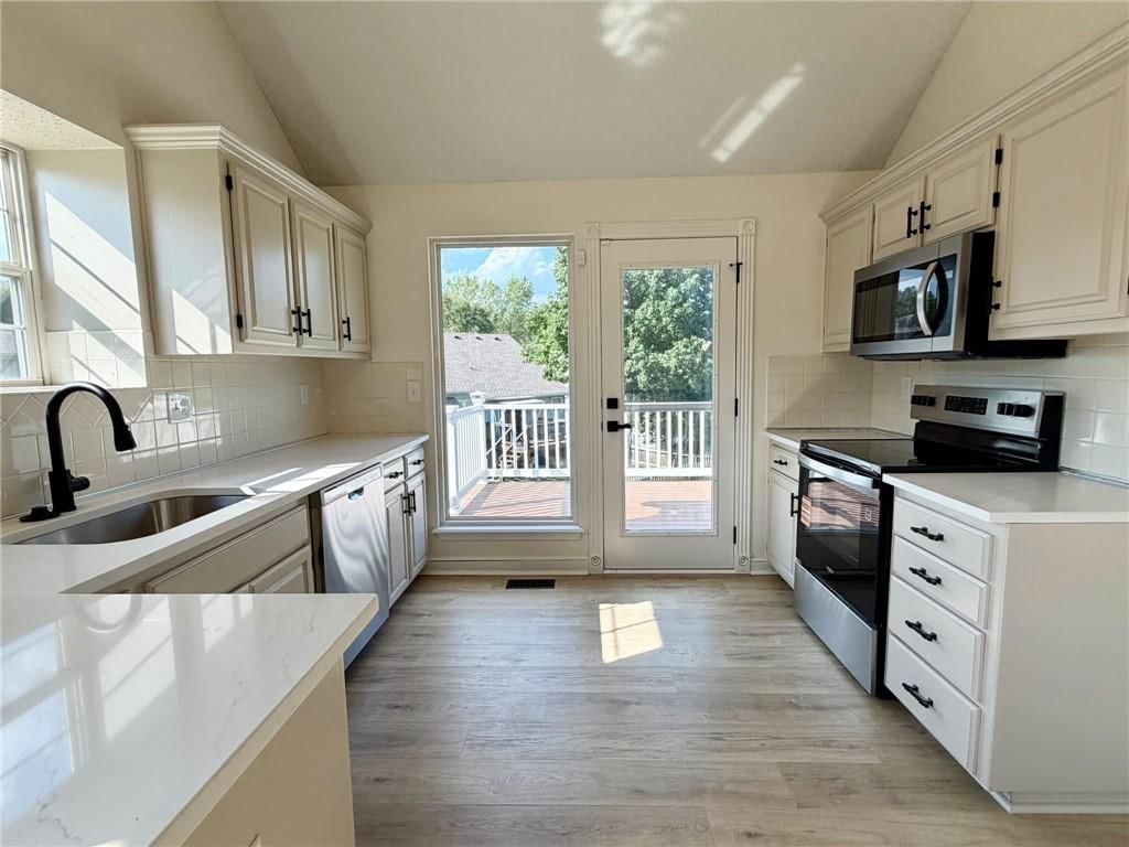 7608 NE 56th Street — photo 26