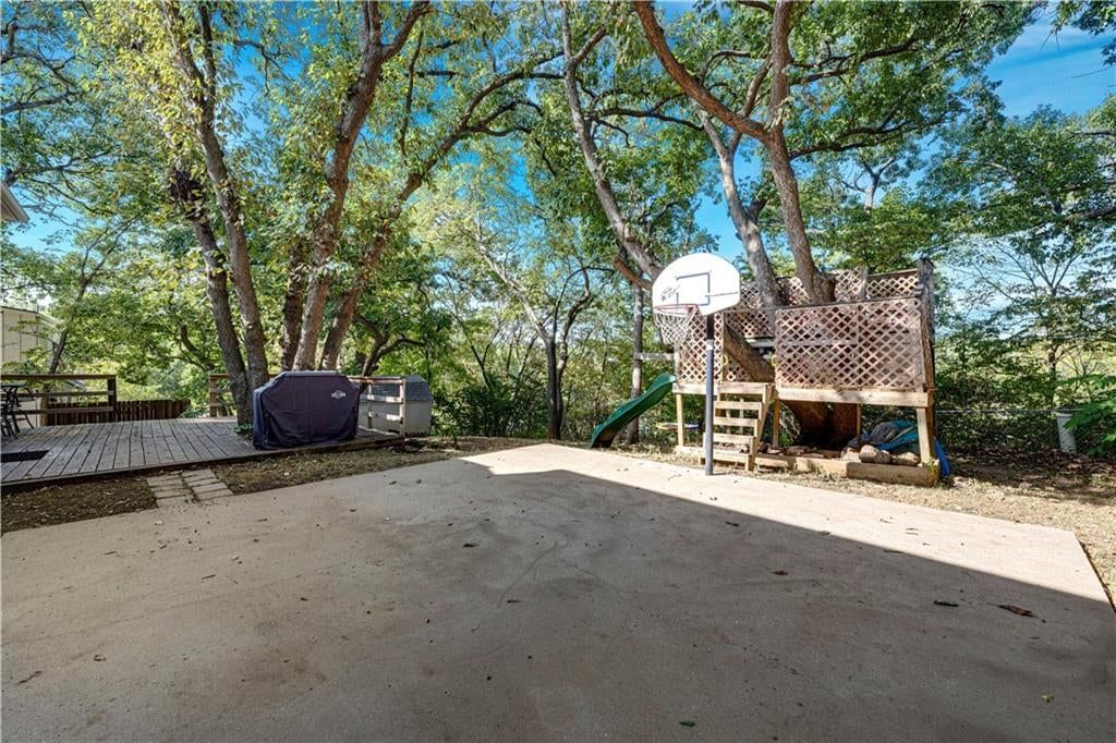 7910 Rene Street — photo 33