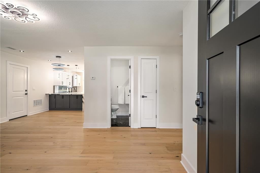 Photo 8 of 47 - 3739 Meadow Lane, Kansas City, MO 64137