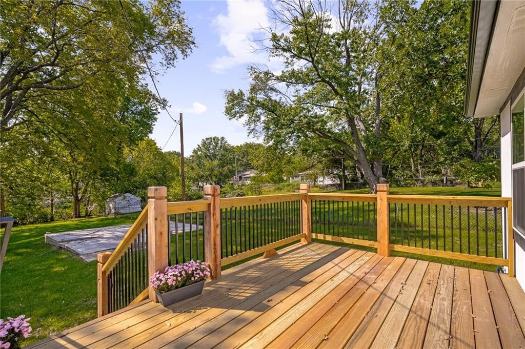 Photo 37 of 47 - 3739 Meadow Lane, Kansas City, MO 64137