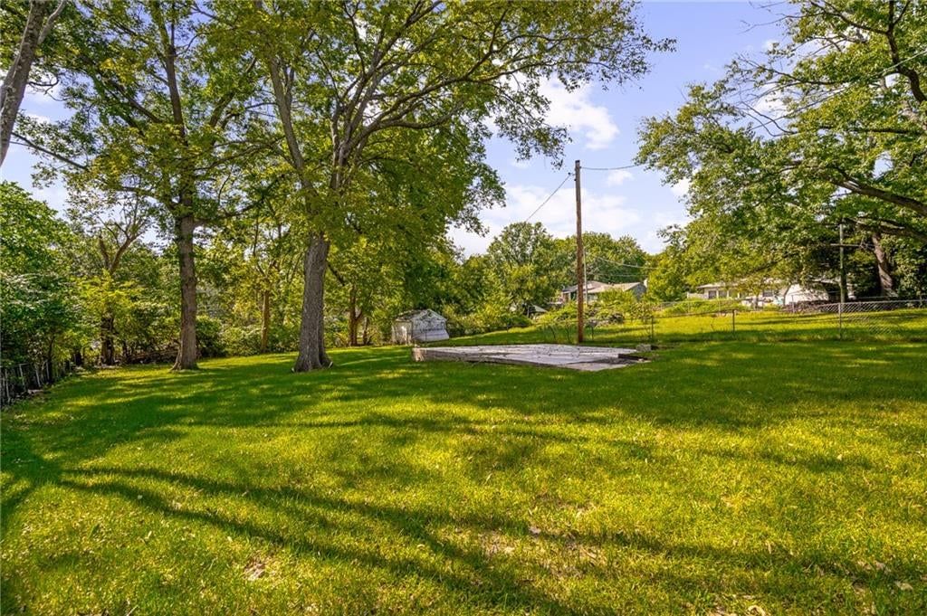 Photo 41 of 47 - 3739 Meadow Lane, Kansas City, MO 64137