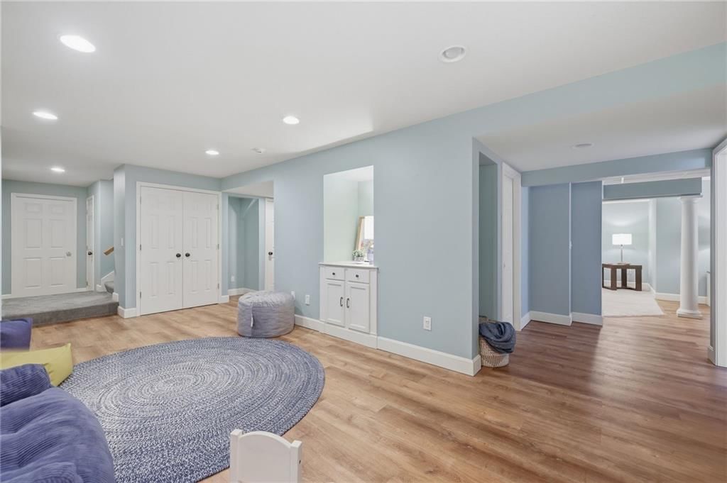 Photo 65 of 84 - 4001 W 101st Terrace, Overland Park, KS 66207
