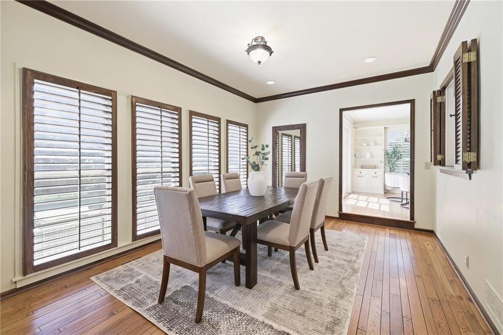 Photo 24 of 84 - 4001 W 101st Terrace, Overland Park, KS 66207