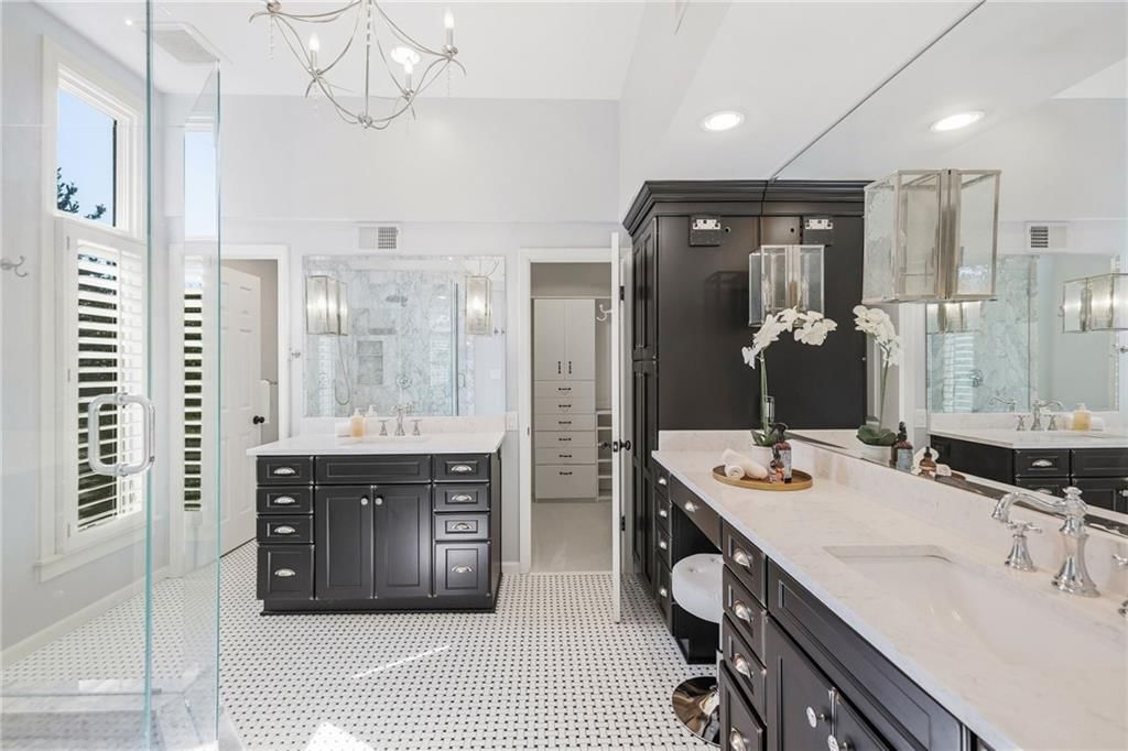 Photo 47 of 84 - 4001 W 101st Terrace, Overland Park, KS 66207