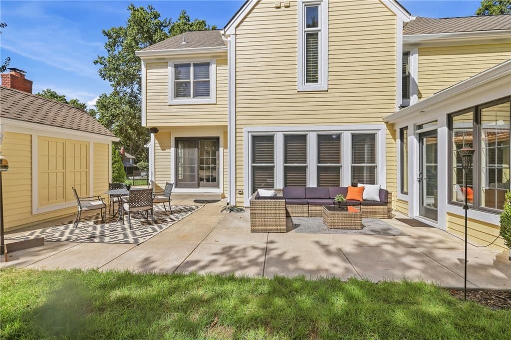 Photo 76 of 84 - 4001 W 101st Terrace, Overland Park, KS 66207