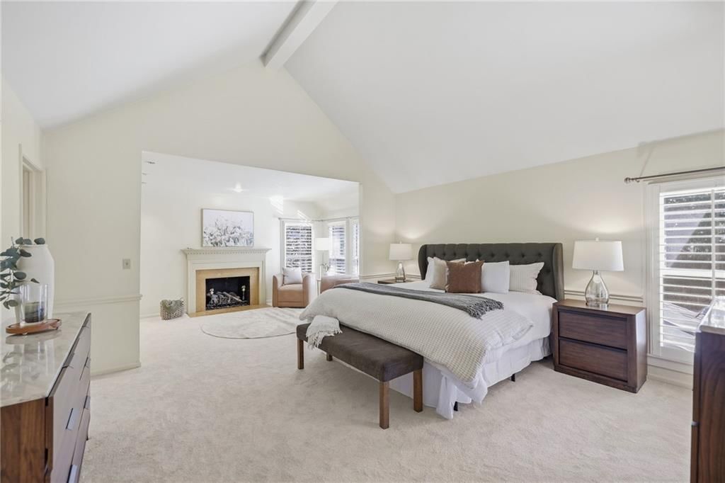 Photo 40 of 84 - 4001 W 101st Terrace, Overland Park, KS 66207