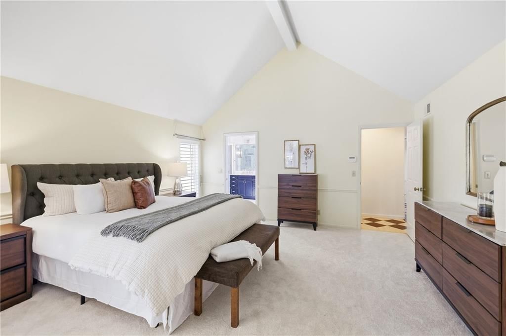 Photo 42 of 84 - 4001 W 101st Terrace, Overland Park, KS 66207
