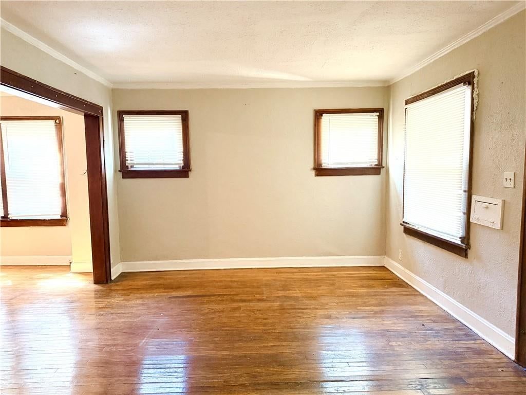 5233 HIGHLAND Avenue — photo 3