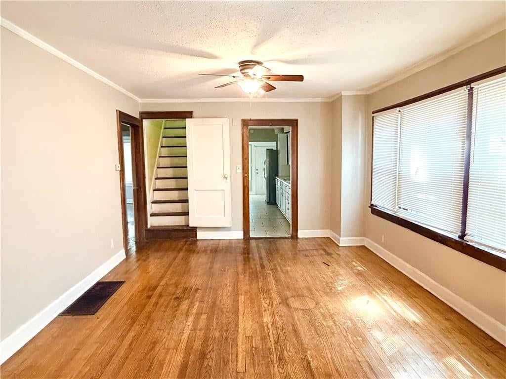 5233 HIGHLAND Avenue — photo 4