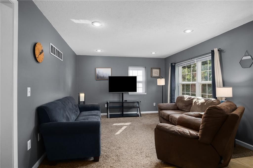 3325 Locust Street — photo 6