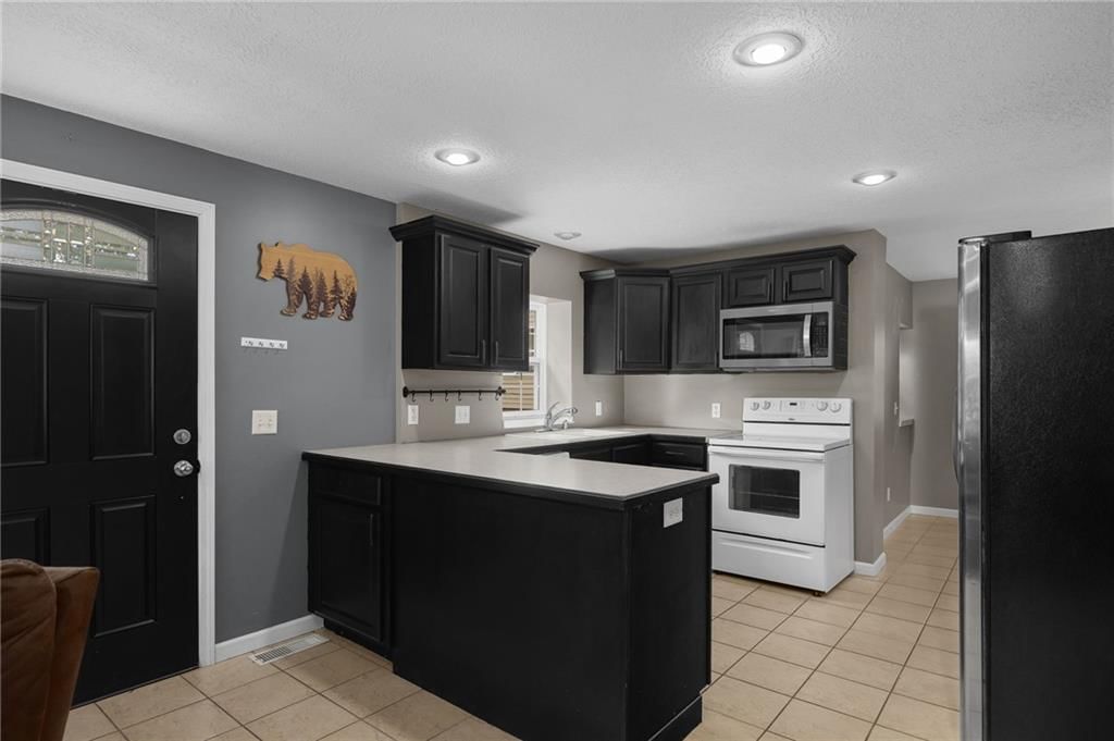 3325 Locust Street — photo 7