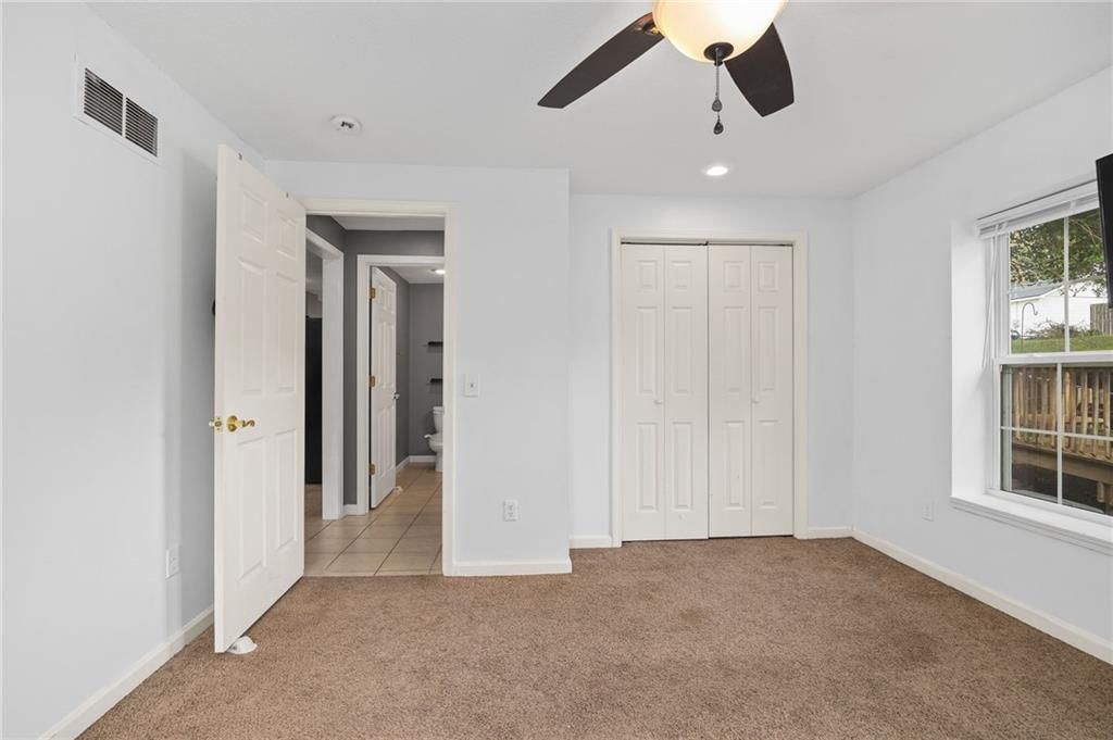 3325 Locust Street — photo 17