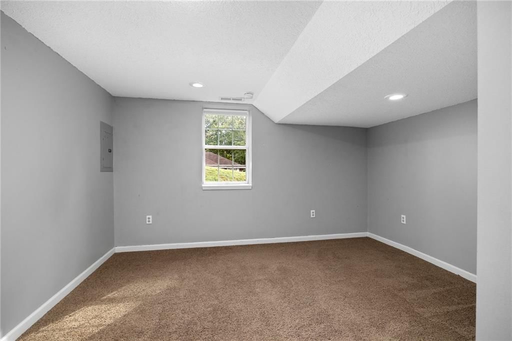 3325 Locust Street — photo 20