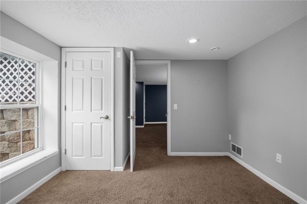 3325 Locust Street — photo 23