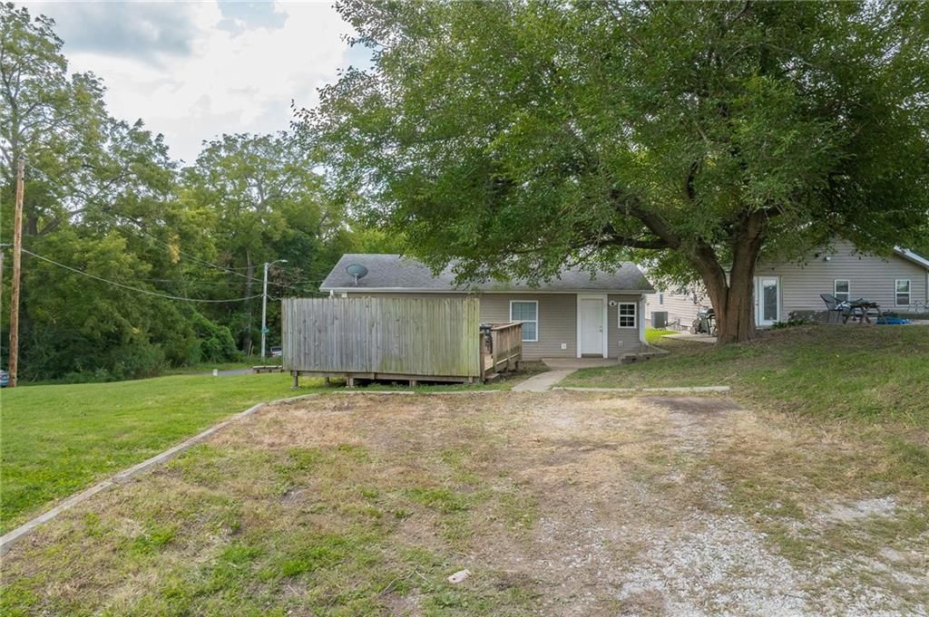3325 Locust Street — photo 24