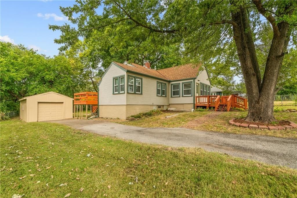 2022 S Hardy Ave — photo 3