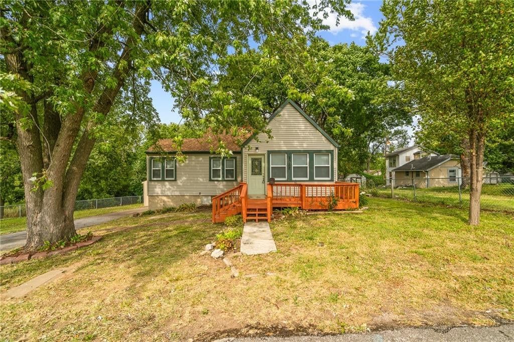 2022 S Hardy Ave — photo 27