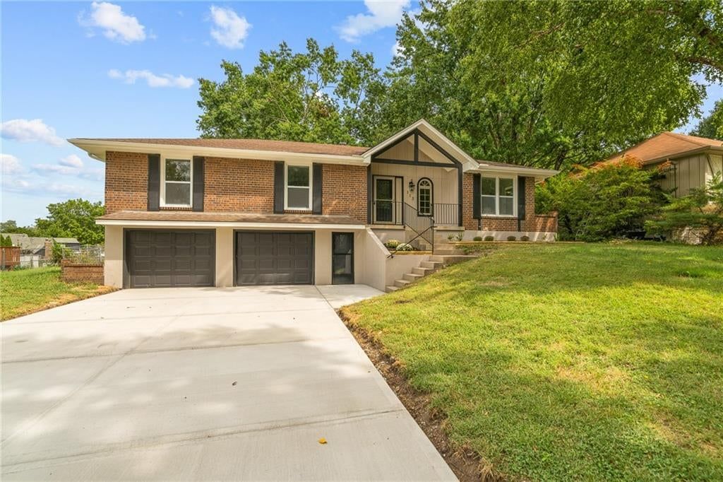 113 SW Concord Court — photo 3