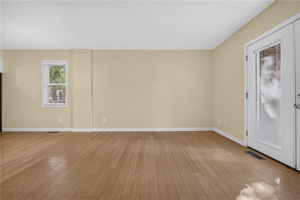 9553 PERRY Lane — photo 15