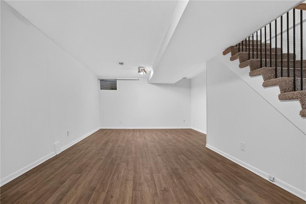 9553 PERRY Lane — photo 24