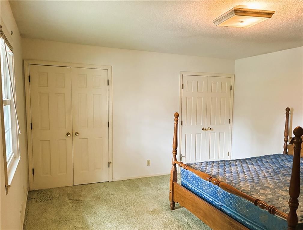 Photo 11 of 26 - 1212 SW Horizon Drive, Blue Springs, MO 64015