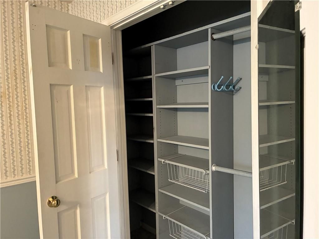 Photo 17 of 26 - 1212 SW Horizon Drive, Blue Springs, MO 64015