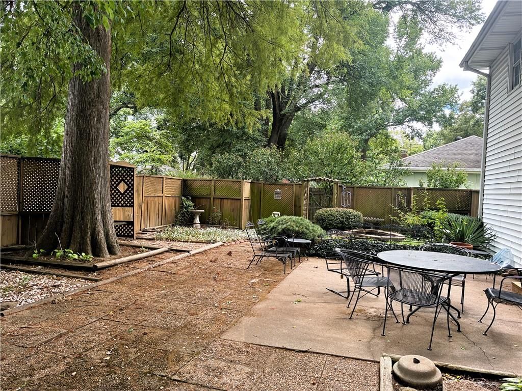 Concrete patio at 1212 SW Horizon Drive, Blue Springs, MO 64015