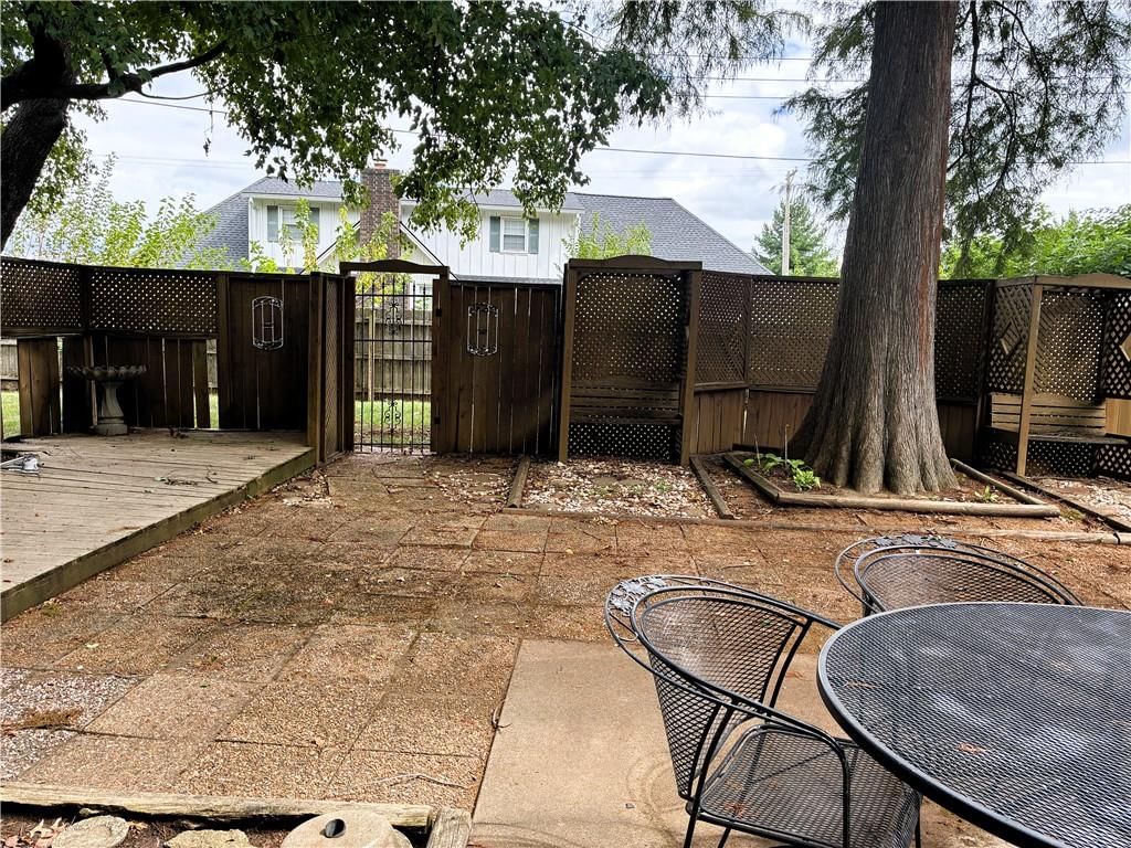 Photo 25 of 26 - 1212 SW Horizon Drive, Blue Springs, MO 64015
