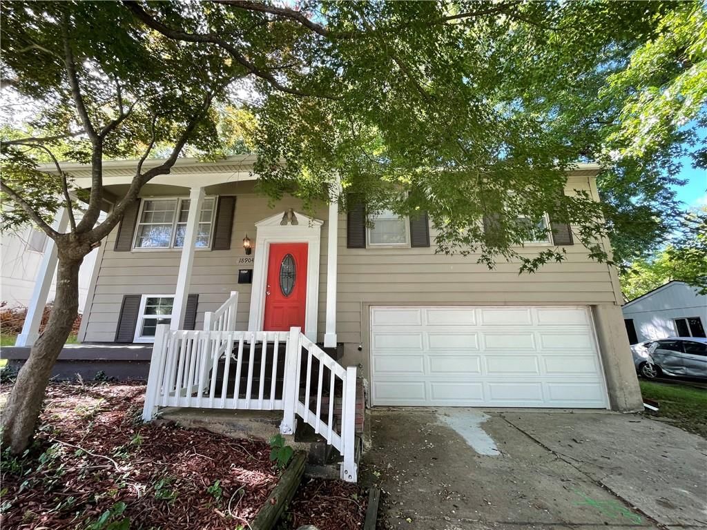 18904 E Arrowhead Drive — photo 1
